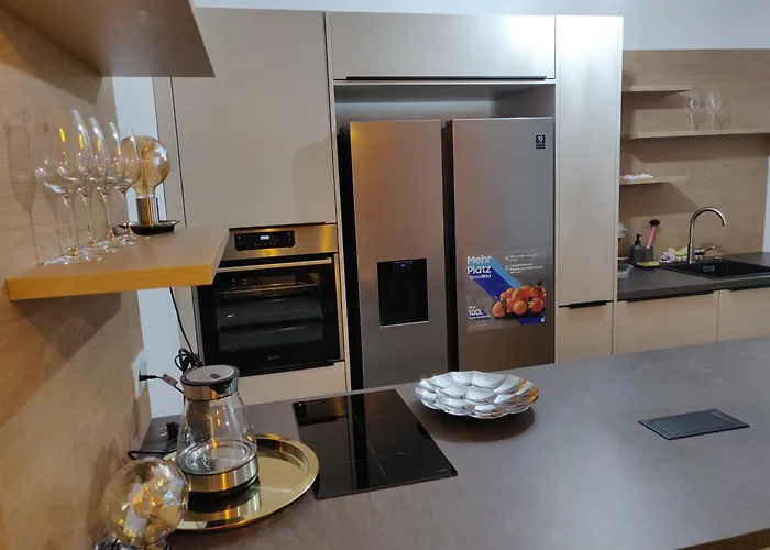 דירה Beautiful With Parking, Brilliant Location *