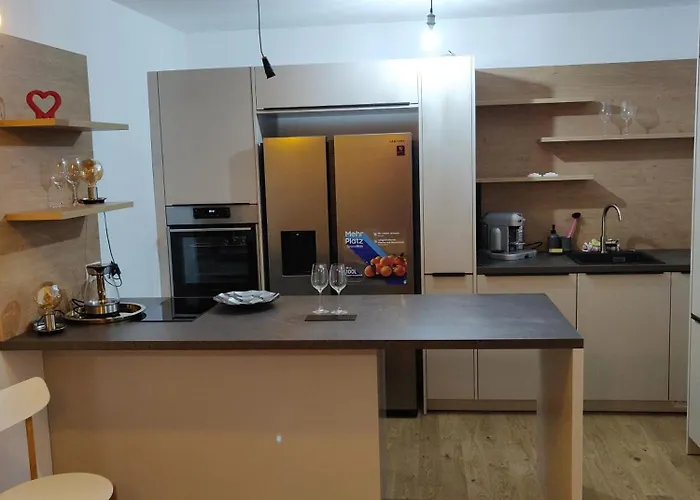 Beautiful With Parking, Brilliant Location